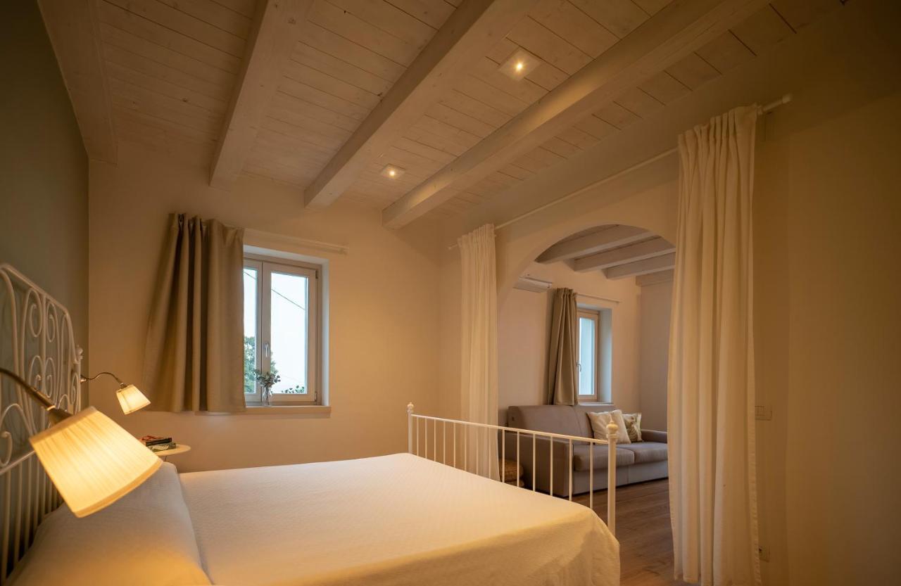 Apartamento La Mascarana Lesa Habitación foto