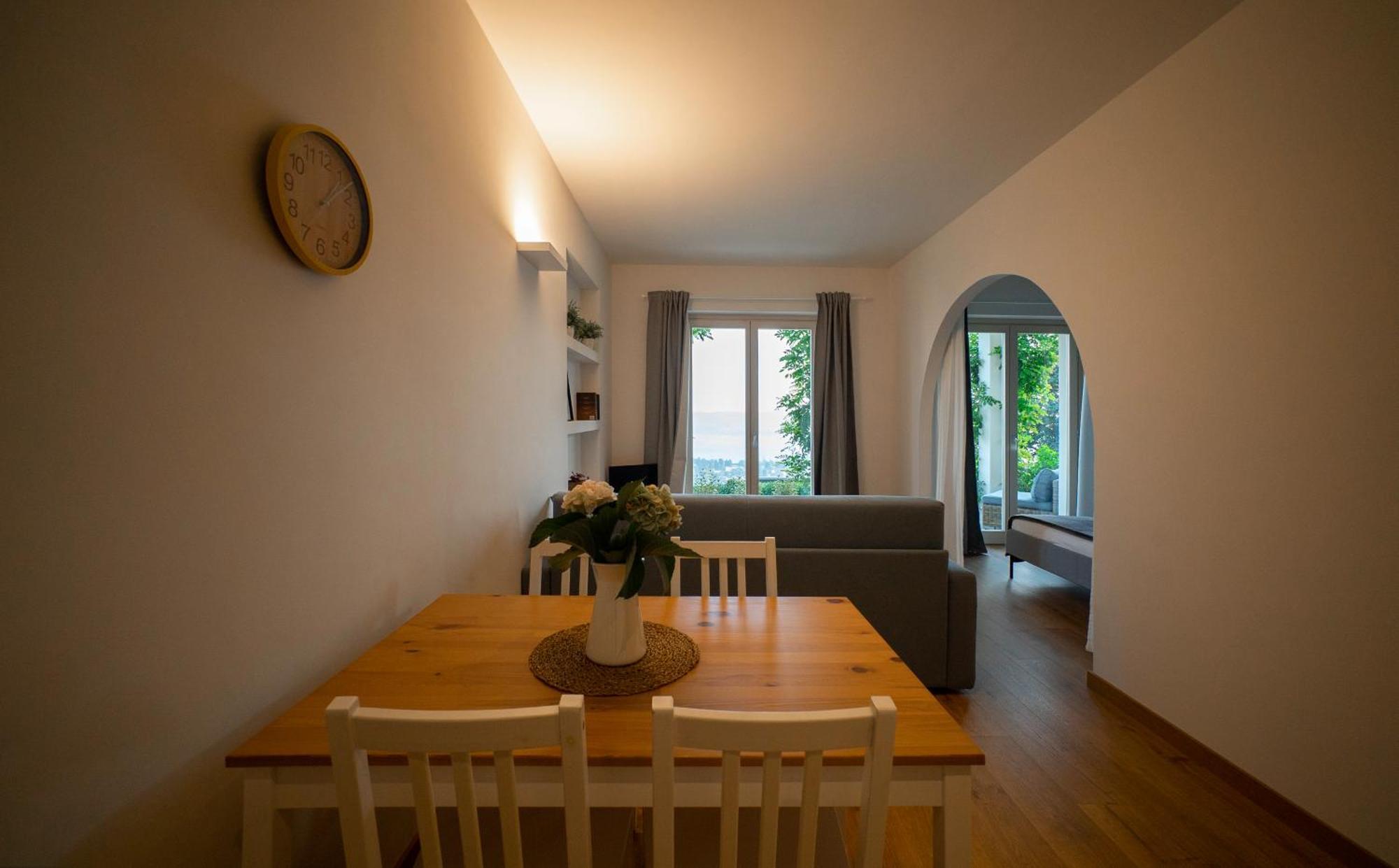 Apartamento La Mascarana Lesa Habitación foto
